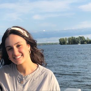 Meet your Posher, Odelya